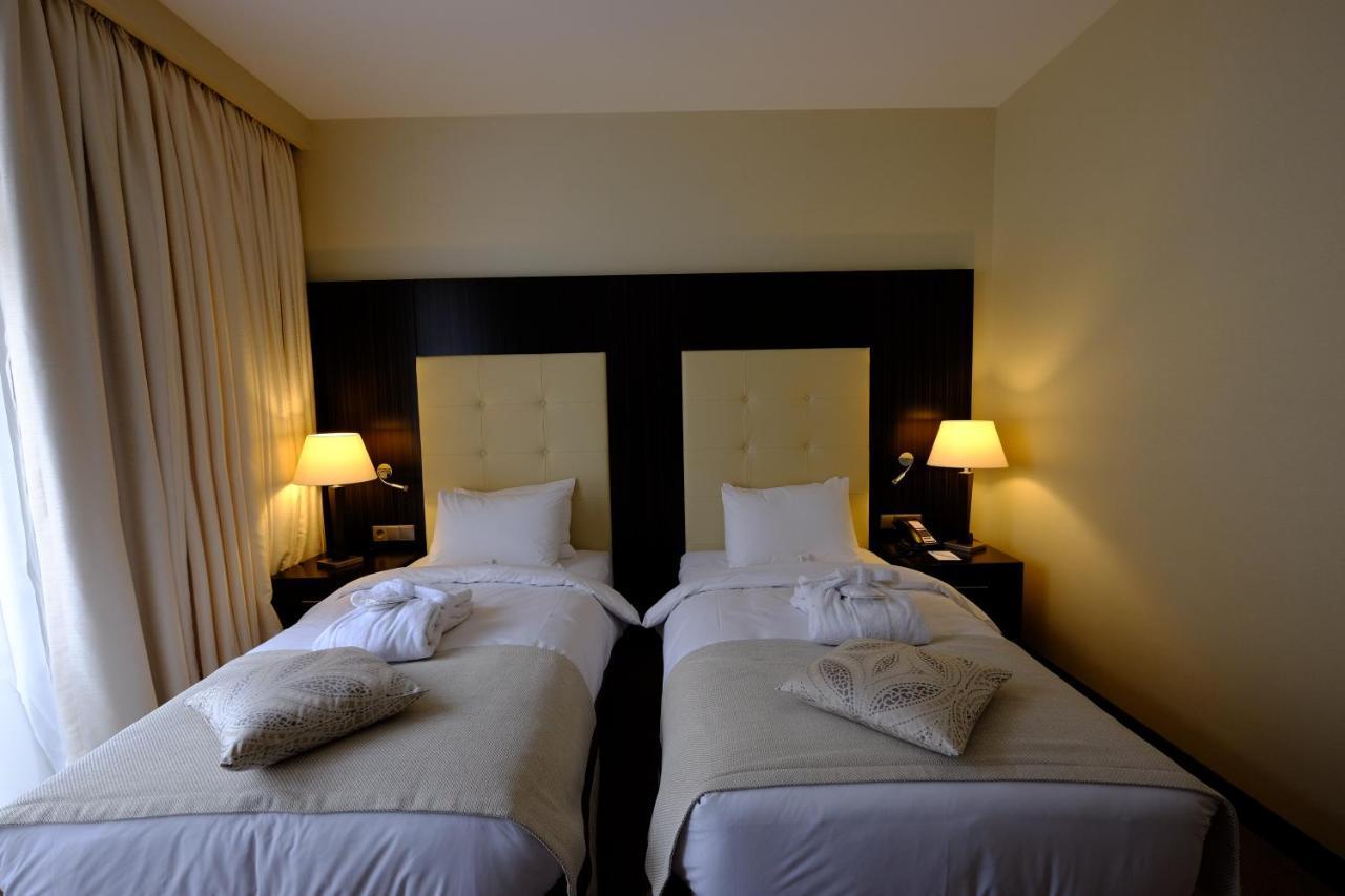 Crowne Plaza - Borjomi By Ihg Hotel Ngoại thất bức ảnh A room at the hotel