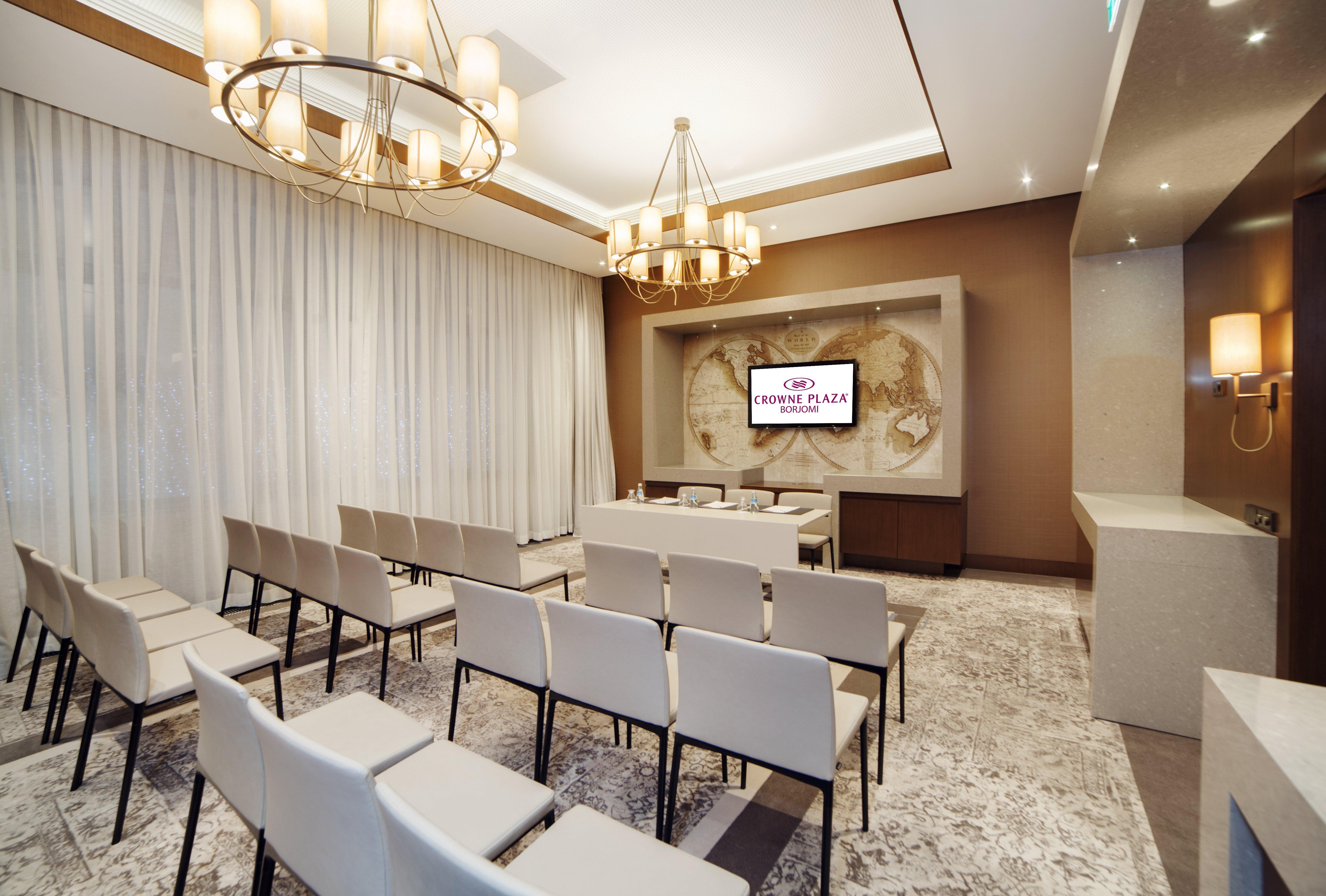 Crowne Plaza - Borjomi By Ihg Hotel Ngoại thất bức ảnh Meeting room