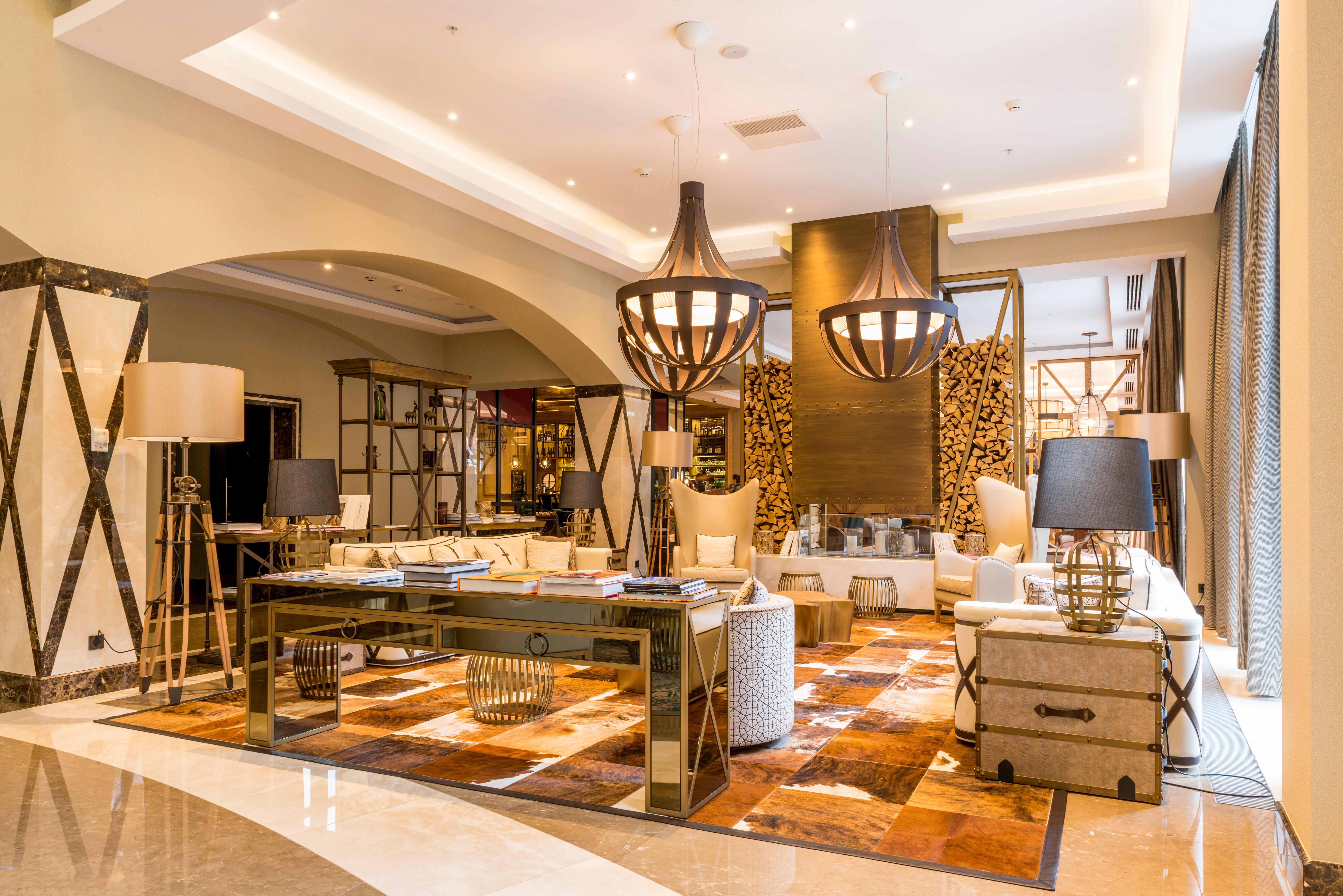 Crowne Plaza - Borjomi By Ihg Hotel Ngoại thất bức ảnh The lobby of the hotel