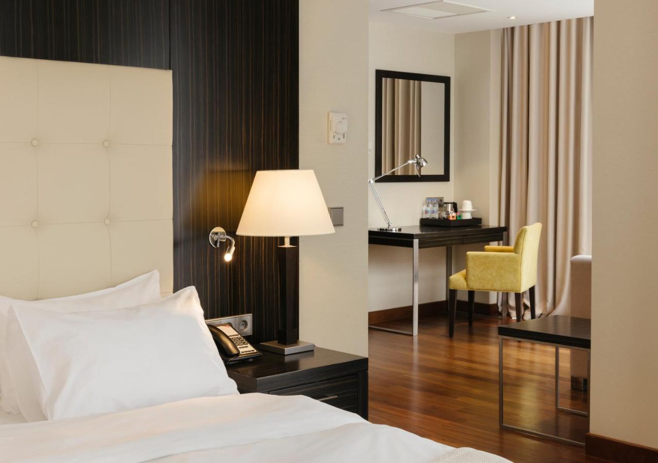 Crowne Plaza - Borjomi By Ihg Hotel Ngoại thất bức ảnh A room at the hotel